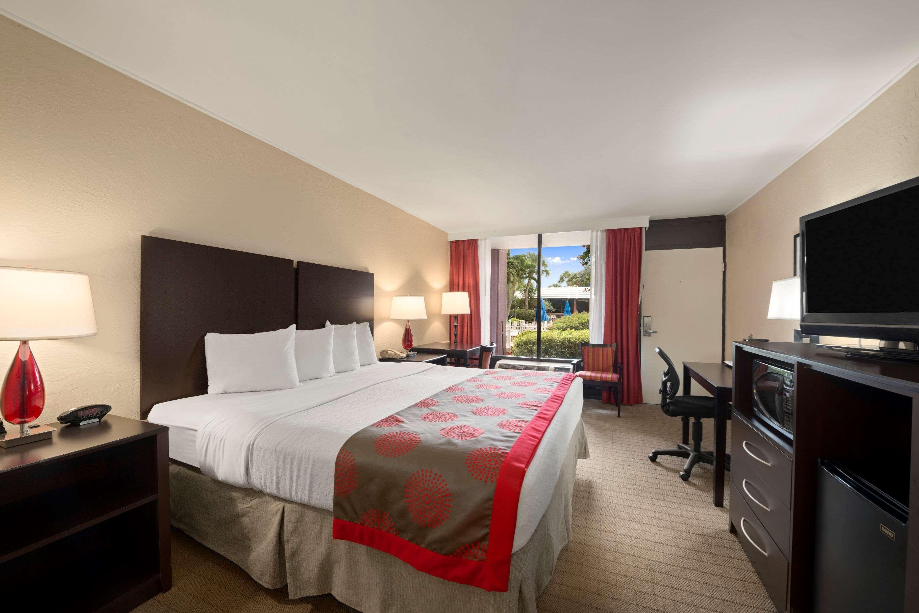Collins Hotel Naples Exterior photo