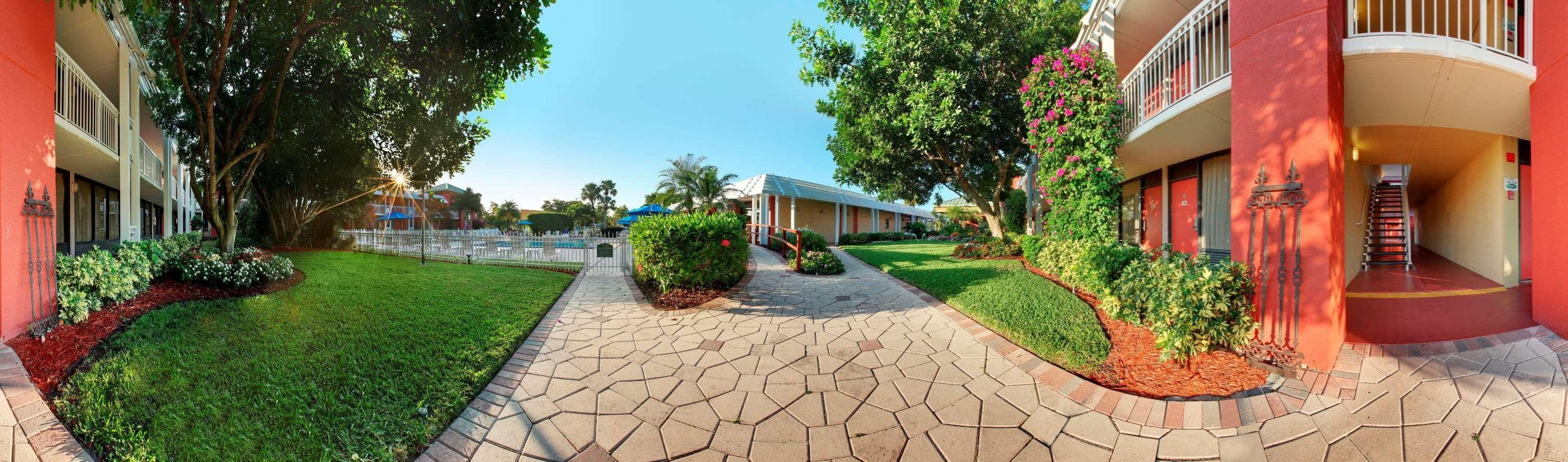Collins Hotel Naples Exterior photo