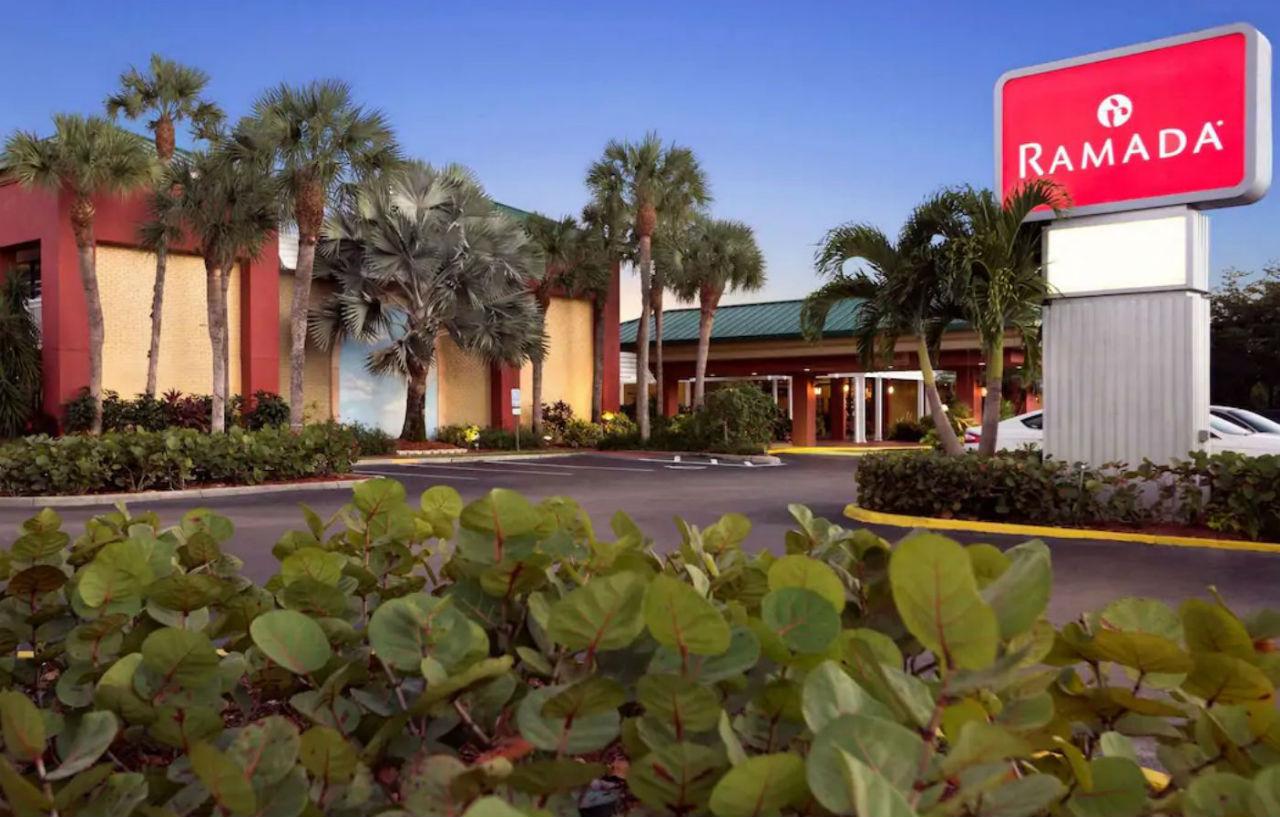 Collins Hotel Naples Exterior photo